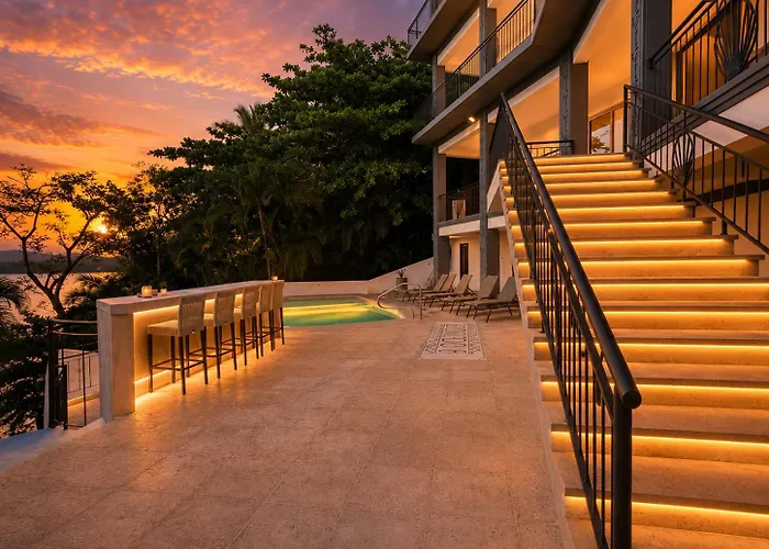 Exclusive Retreats Newest Beachfront Estate W Staff, Breakfast & Chef Available
