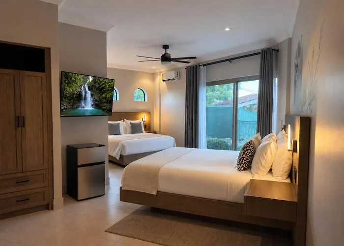 Exclusive Retreats Newest Beachfront Estate W Staff, Breakfast & Chef Available