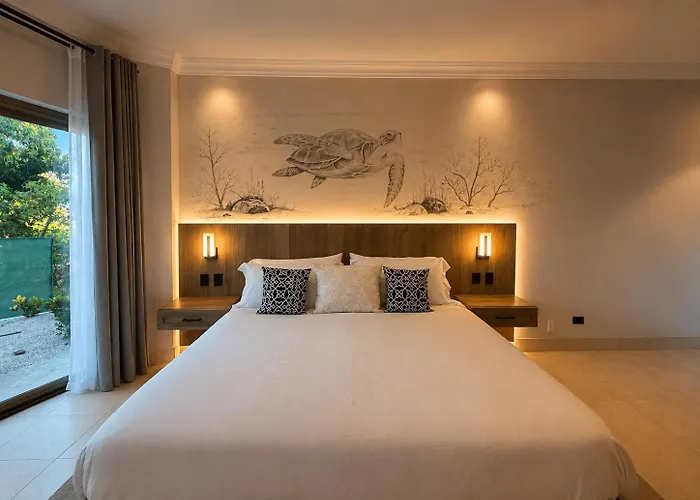 Exclusive Retreats Newest Beachfront Estate W Staff, Breakfast & Chef Available Villa