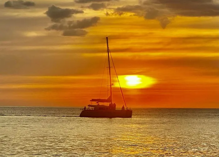 Exclusive Retreats Newest Beachfront Estate W Staff, Breakfast & Chef Available Villa